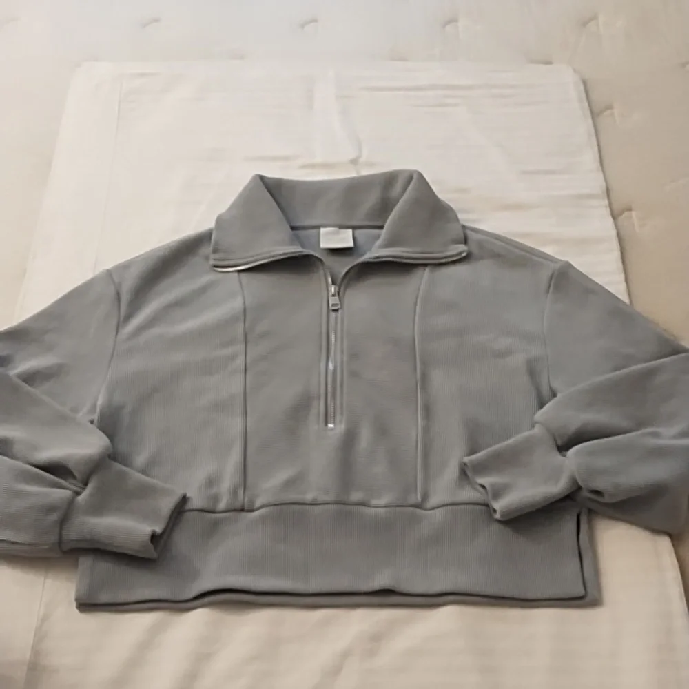 Varley Ramona Pullover - Picture 10 of 11